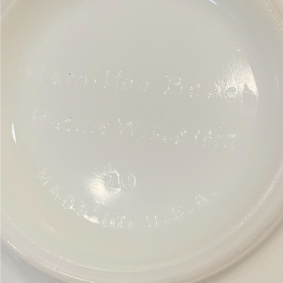 HAMILTON BEACH Vintage Milk Glass Mixing Bowl – Mid-Century USA - Picture 3 of 11